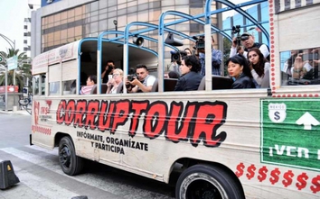 Biến xe buýt trường học thành “xe du lịch tham nhũng”
